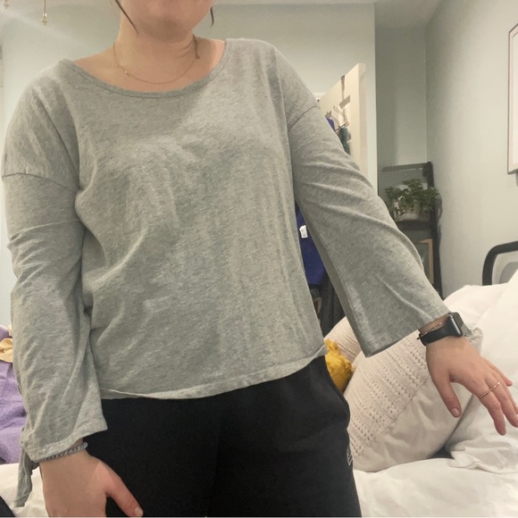 Grey long sleeve shirt | medium | perfect used condition - Picture 2 of 5